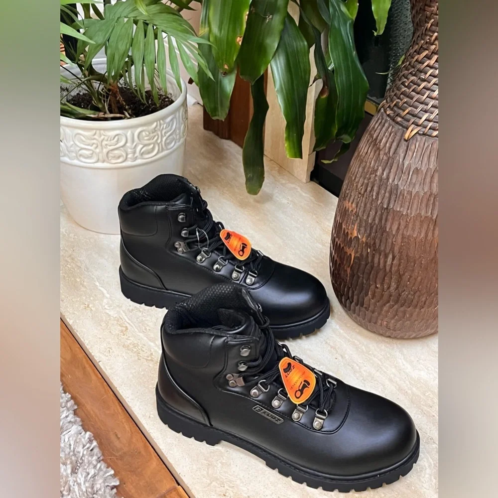 NWT Lugz Men’s Pine Ridge WR Boots